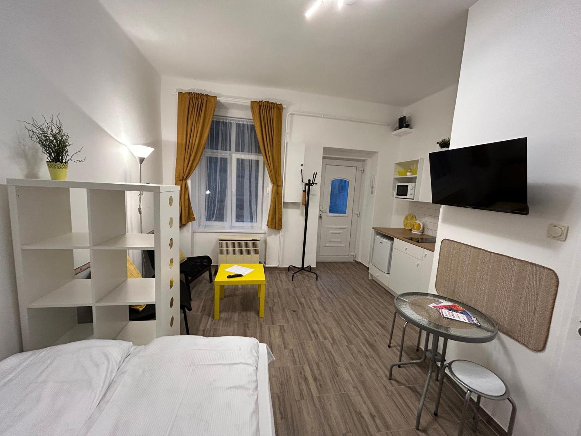 Central Boulevard Apartman Budapest Eksteriør billede